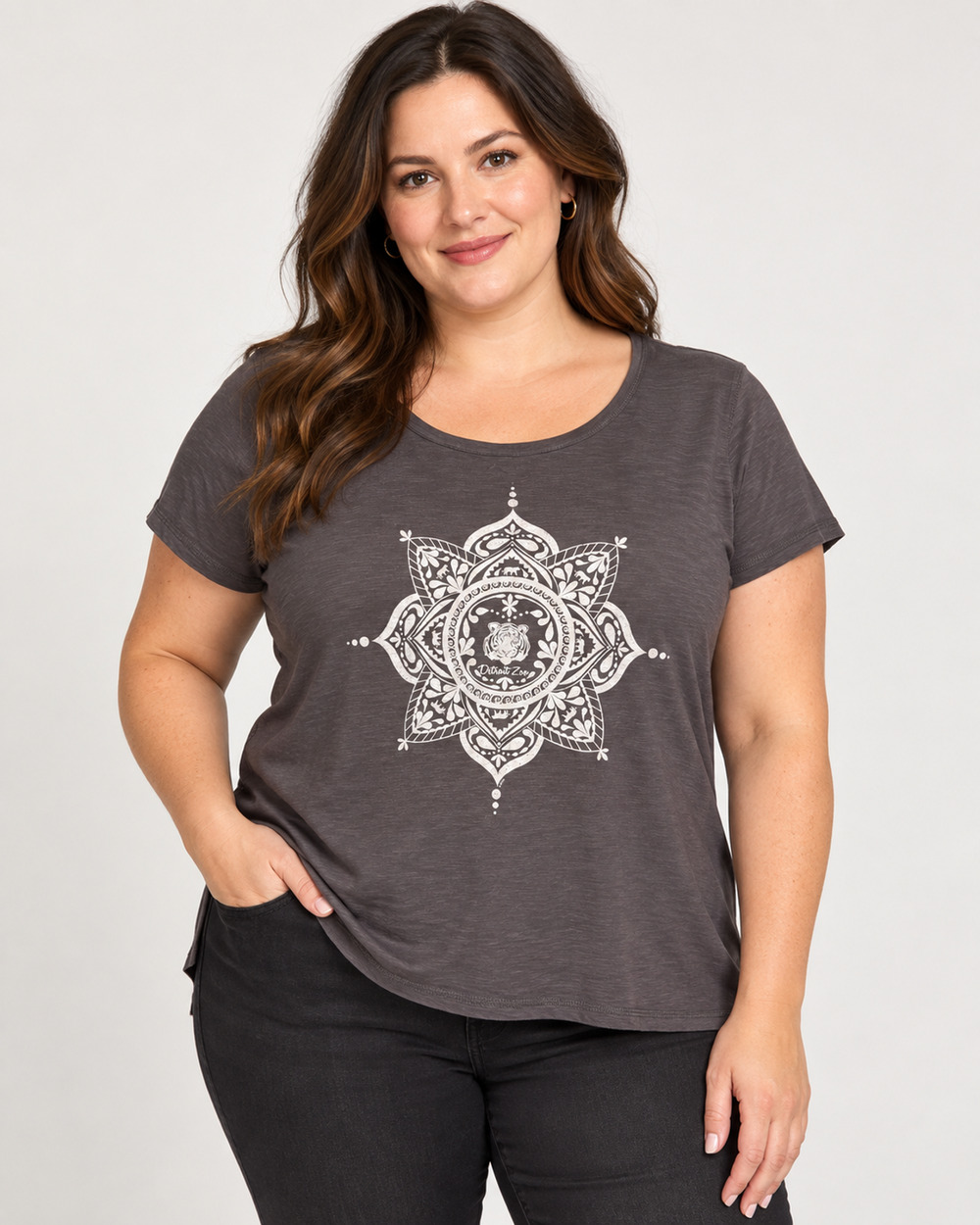 Detroit Zoo Womens XXL Graphic T Shirt Gray Tiger Mandala Aces USA Plus Size